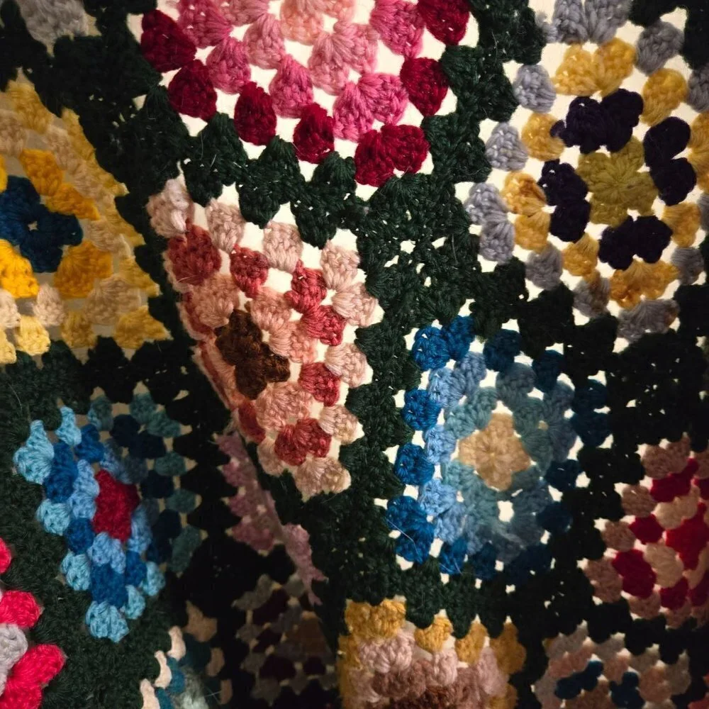 Vintage Handmade Granny Square Cottagecore 70s Throw 88